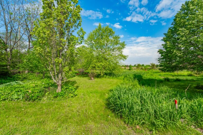 Selling vacant land in Puslinch